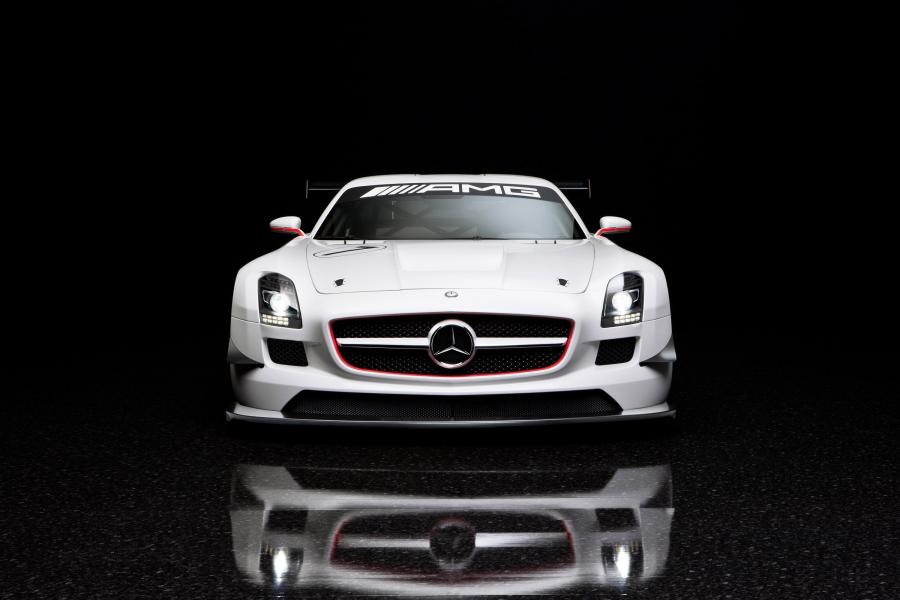  Mercedes-Benz SLS AMG GT3 2010 года  (фото 14 из 47)